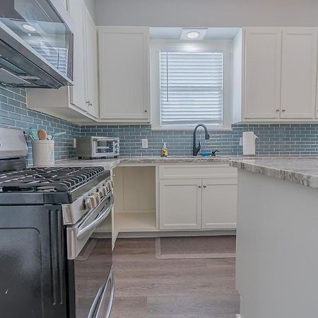 Uptown Cottage Newly Updated Home Near The Strand Galveston Harbor And Utmb מראה חיצוני תמונה