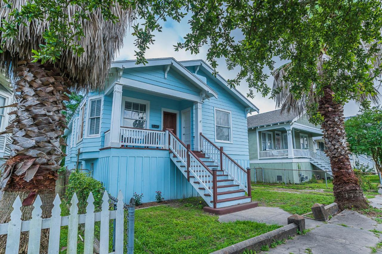 Uptown Cottage Newly Updated Home Near The Strand Galveston Harbor And Utmb מראה חיצוני תמונה