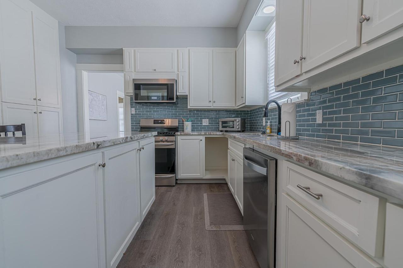 Uptown Cottage Newly Updated Home Near The Strand Galveston Harbor And Utmb מראה חיצוני תמונה